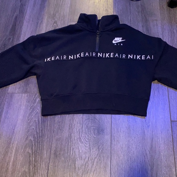 Black Nike sweatshirt